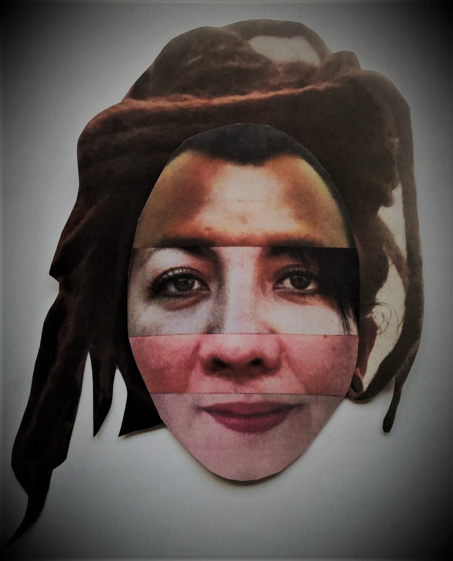 La cabeza creativa de DjumbaiALA. Collage: Valerie V. V. Gruber, 2022.
